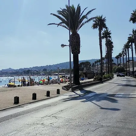 Proche Plages Et Commerces La Ciotat