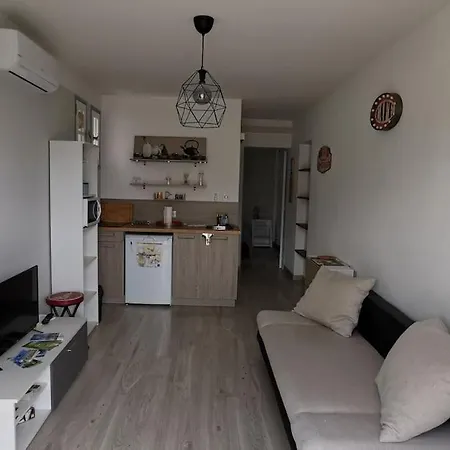 Proche Plages Et Commerces *